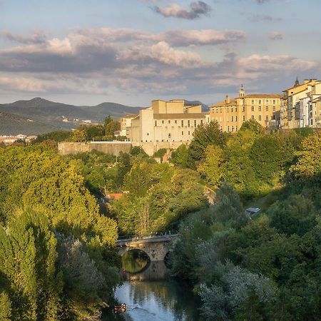 Apartamentos Mendebaldea Suites Παμπλόνα Εξωτερικό φωτογραφία