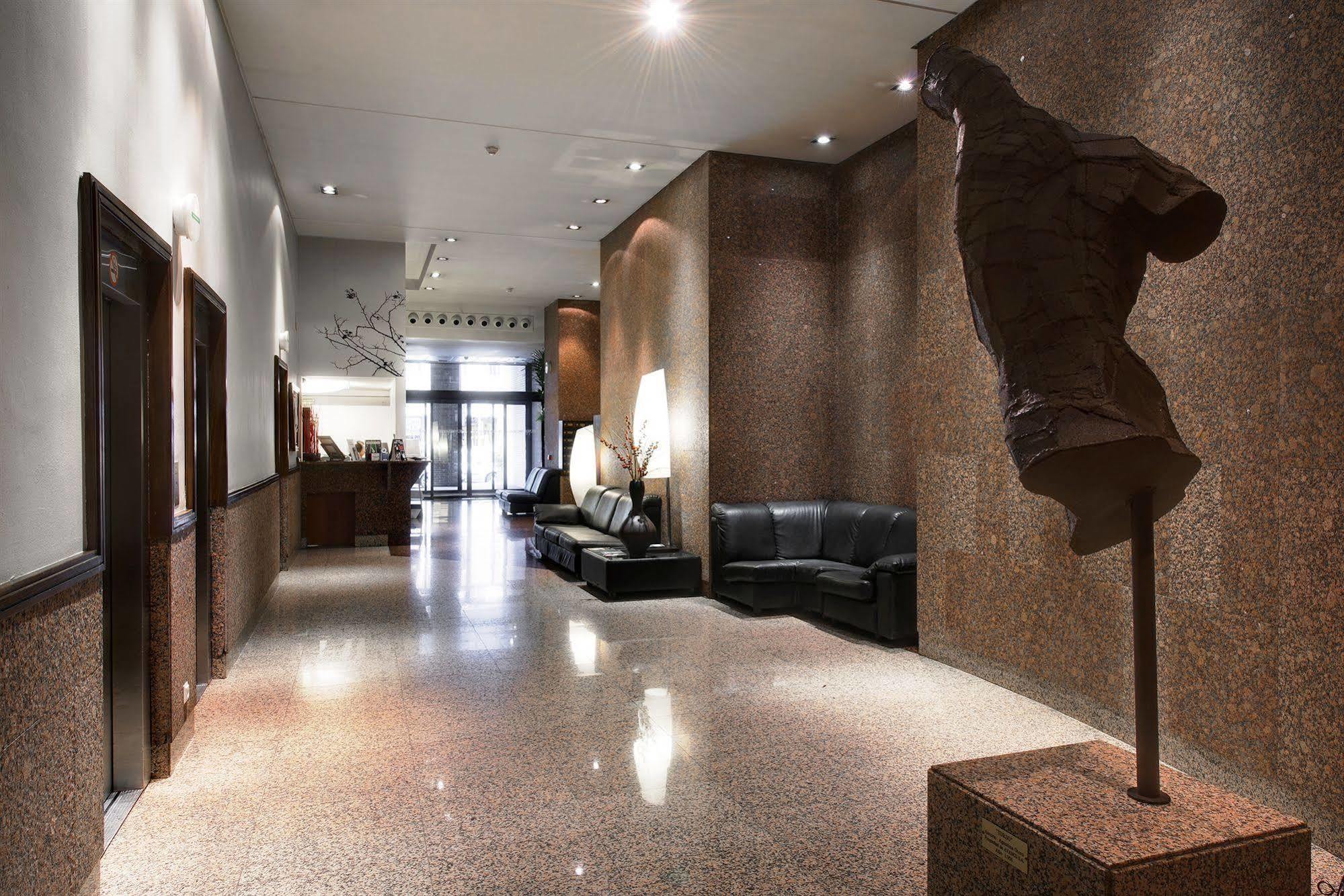 Apartamentos Mendebaldea Suites Παμπλόνα Εσωτερικό φωτογραφία